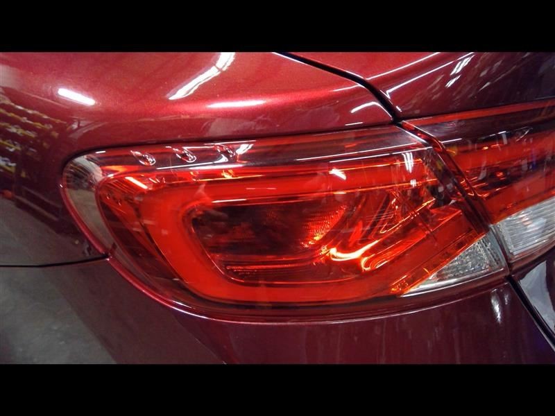Driver Tail Light Sedan Quarter Panel Mounted Fits 15-16 200 758130