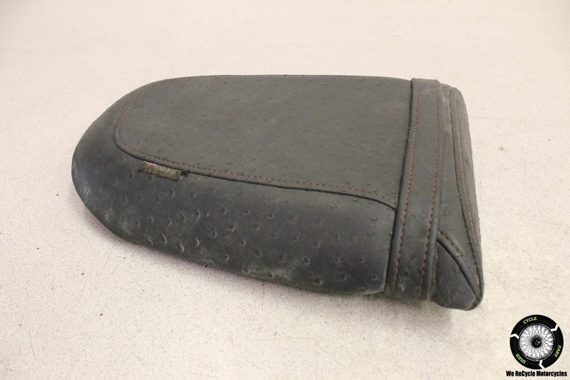 2001 Suzuki GSXR600 AFTERMARKET REAR BACK PASSENGER TANDEM SEAT PAD SADDLE GSXR