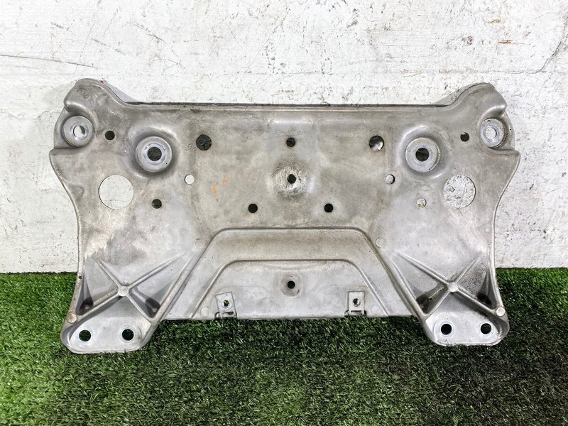14-23 INFINITI Q50 Q60 FRONT SUSPENSION SUBFRAME CROSSMEMBER STAY SHIELD OEM