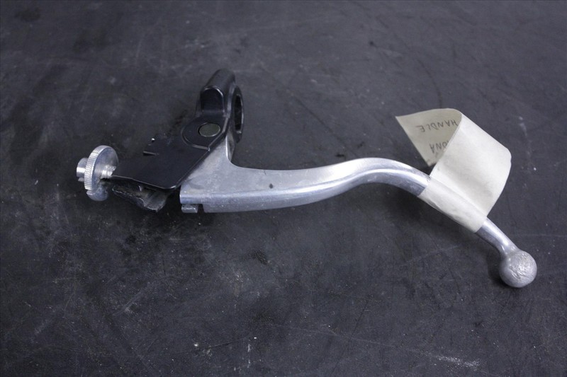 05 TRIUMPH DAYTONA 650 CLUTCH LEVER HANDLE WITH PERCH 65