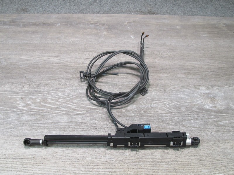 2012-2020 MERCEDES R172 SLK SLC CONVERTIBLE ROOF TOP RIGHT TRUNK LID CYLINDER