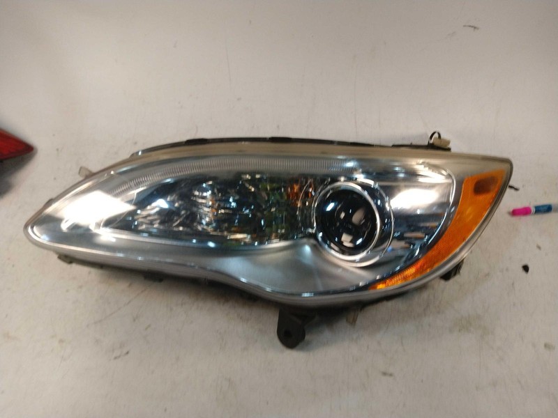 2012 Chrysler 200 Left Headlight Assembly Grey Cloudy 267590 142K Miles