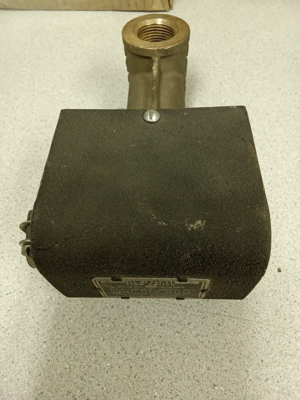 McDonnell & Miller FS4-3T 1-3/4 Flow Switch 115/230VAC 160PSI 16.62IPM