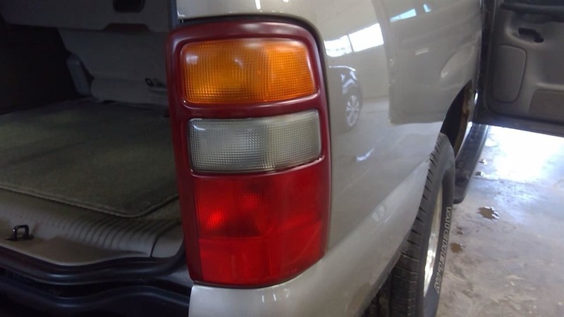 Passenger Right Tail Light Fits 00-03 SUBURBAN 1500 3480806