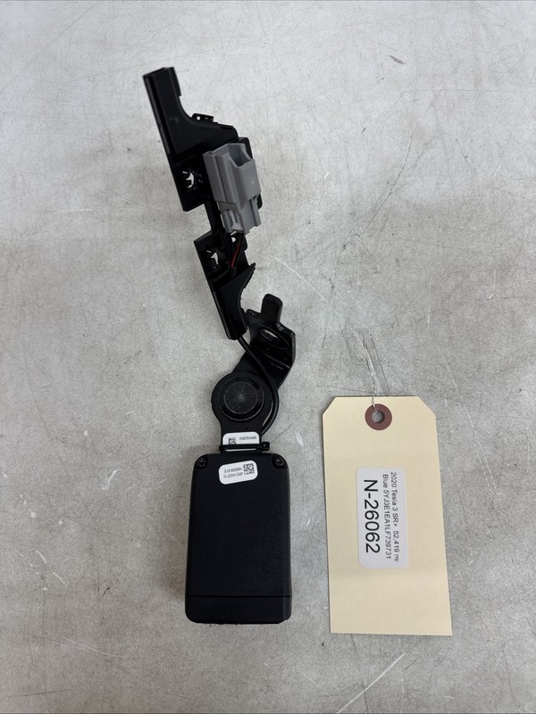 ⚡️17-22 TESLA Model 3 Rear Left Driver Side Buckle Seatbelt Seat Belt 26062 B8