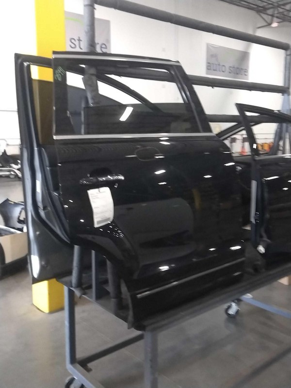 2015 AUDI Q7 Rear Right Door Black 4DR SUV OEM Used 77K Miles - Part #412807