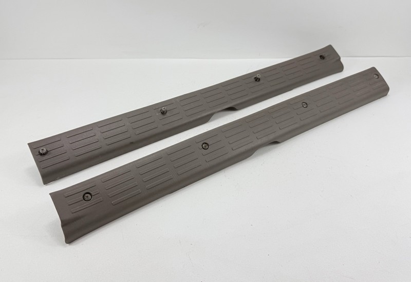 1996-2002 TOYOTA 4RUNNER FRONT LEFT AND RIGHT INNER DOOR SILL SCUFF SET OEM Oak