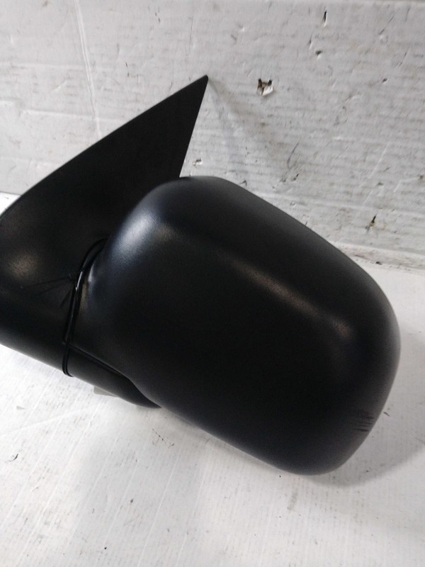 Used Left Door Mirror fits: 2005 Mercury Mountaineer Power 4 Dr exc. Sport Trac