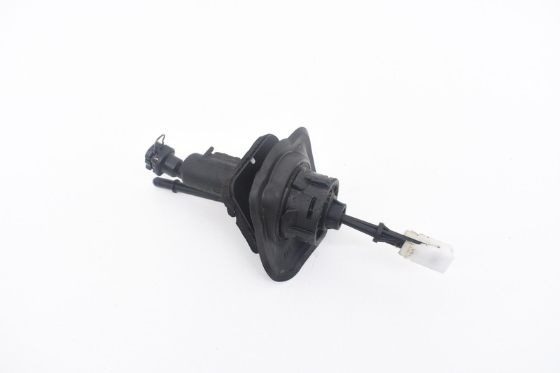 2008 Mazdaspeed 3 2.3L Clutch Master Cylinder OEM KW95