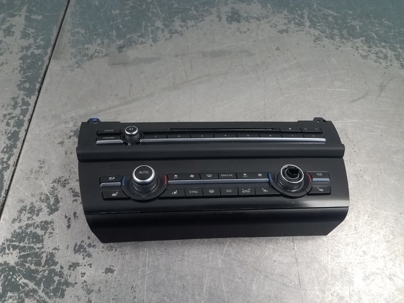 2016 BMW M5 F10 Radio / Climate Control Switch Panel #5793 VV8