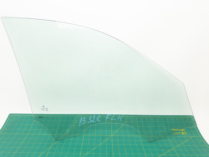 12-18 BMW F30 F80 Sedan FRONT LEFT DRIVER SIDE DOOR WINDOW GLASS OEM