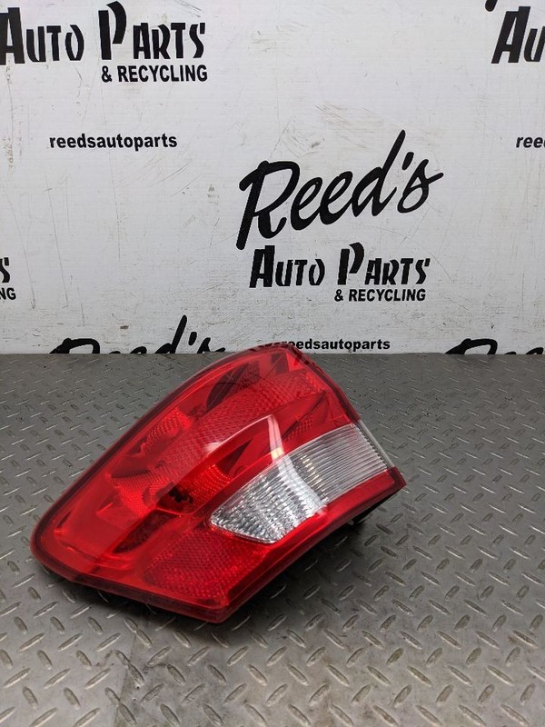 2011 Grand Cherokee Driver Tail Light 1014372