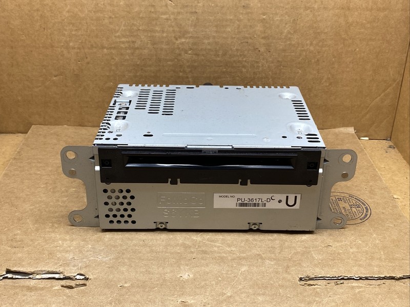 2013 Ford Explorer Radio Receiver CD MP3 Player DB5T-19C107-FD