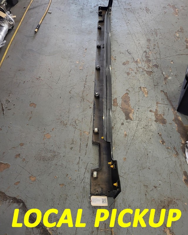 Used Oem Kia Left Driver Rocker Panel Skirt Molding for 2018-2021 Stinger