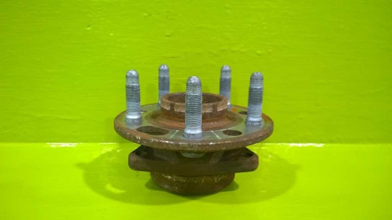 10 11 12 13 14 15 16 BUICK LACROSSE REAR WHEEL HUB OEM 3005-80