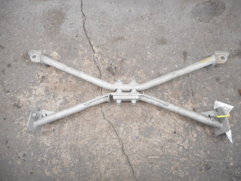BMW i3 Front Strut Tower Cross Brace 6863511 OEM 2014