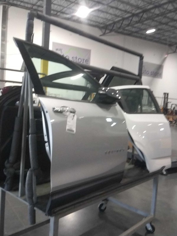 2019 Chevrolet Equinox Right Door Silver 39000 Miles OEM Used Part