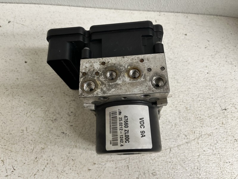 2008-2012 Nissan Pathfinder Anti Lock Brake Pump Actuator Module ABS Brakes Oem