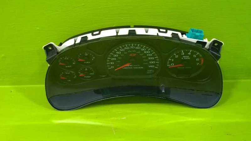00 01 02 03 MONTE CARLO SS SPEEDOMETER CLUSTER W/OIL GAUGEOEM 3619-1