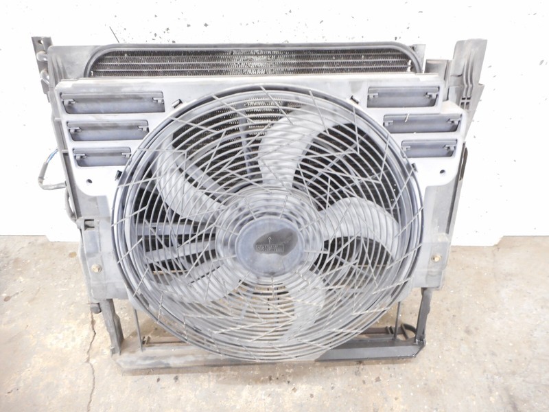 BMW X5 Rad Cooling Fan Pusher Style & Condenser OEM 2000 01 02 03 04 05 2006