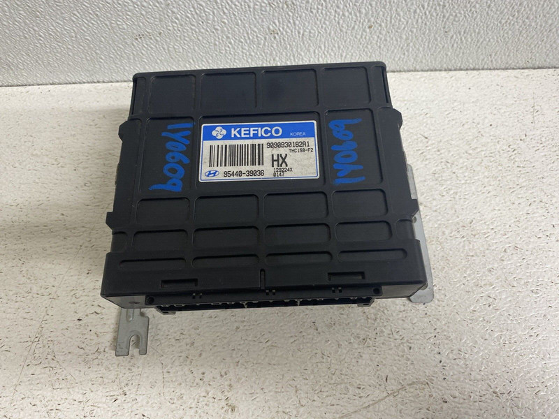 2003-2004 Hyundai Sonata Transmission Computer NON-TRAC Tcu Tcm Control Module