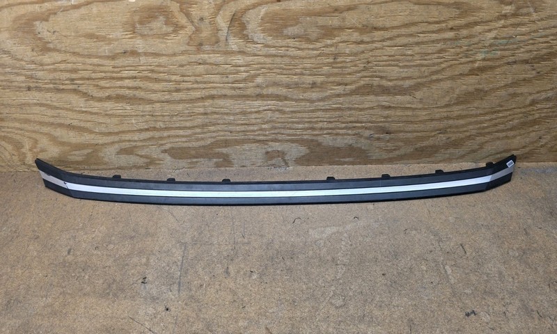 2024 2025 HYUNDAI ELANTRA FRONT CENTER UPPER GRILLE MOLDING Trim OEM