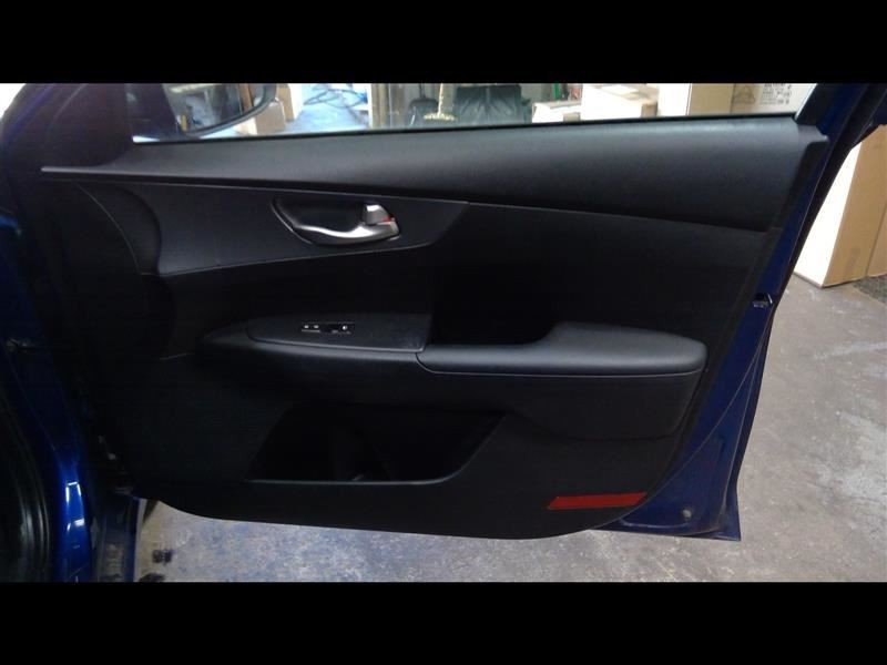2020 FORTE Pasenger Right Front Door Trim Panel 984536
