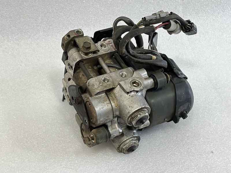 1990 1991 LEXUS ES250 ANTI LOCK BRAKE ABS PUMP 44510-32020