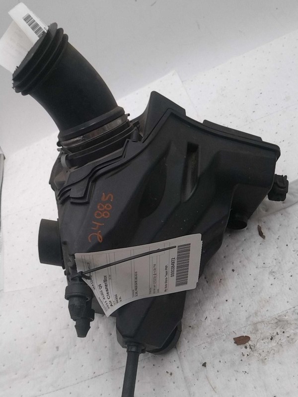 Used Air Cleaner Assembly fits: 2011 Audi Q5 3.2 Grade A