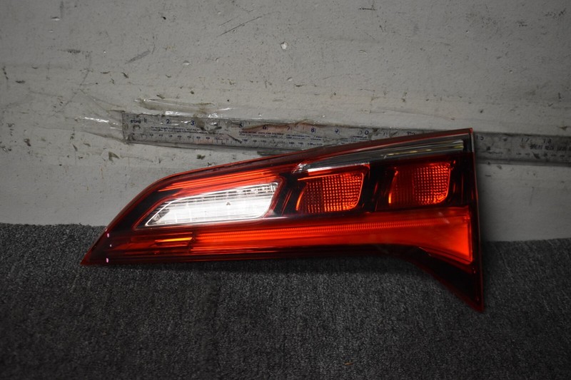 2016-2018 ACURA RDX INNER TAIL LIGHT RIGHT SIDE FACTORY OEM