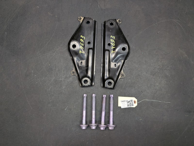 2PC Front Crossmember Right & Left Brackets Set 2021 Toyota RAV4 2019 2020 2022