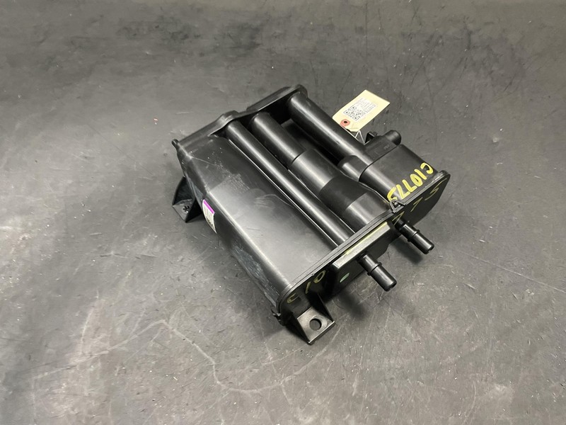 Fuel Vapor Canister 2019 Chevrolet Equinox 84309187 2018 2020 2021