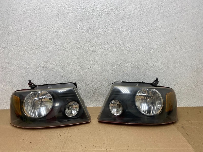 2004 to 2008 Ford F-150 F150 Left+Right Halogen Headlights AE5984 DW