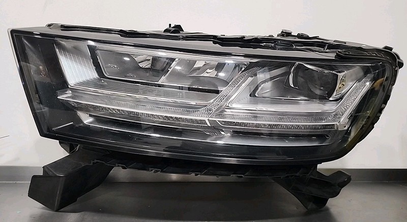 2017 Thru 2019 AUDI Q7/SQ7 OEM FULL LED LH HEADLIGHT DRIVER SIDE4M0941033B OE