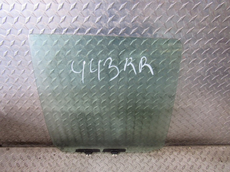 98 99 00 01 02 HONDA PASSPORT RIGHT PASSENGER REAR WINDOWGLASS