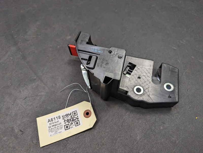 Rear Right Seat Lock Latch 2018 Audi Q3 1K0885682M 2015 2016 2017
