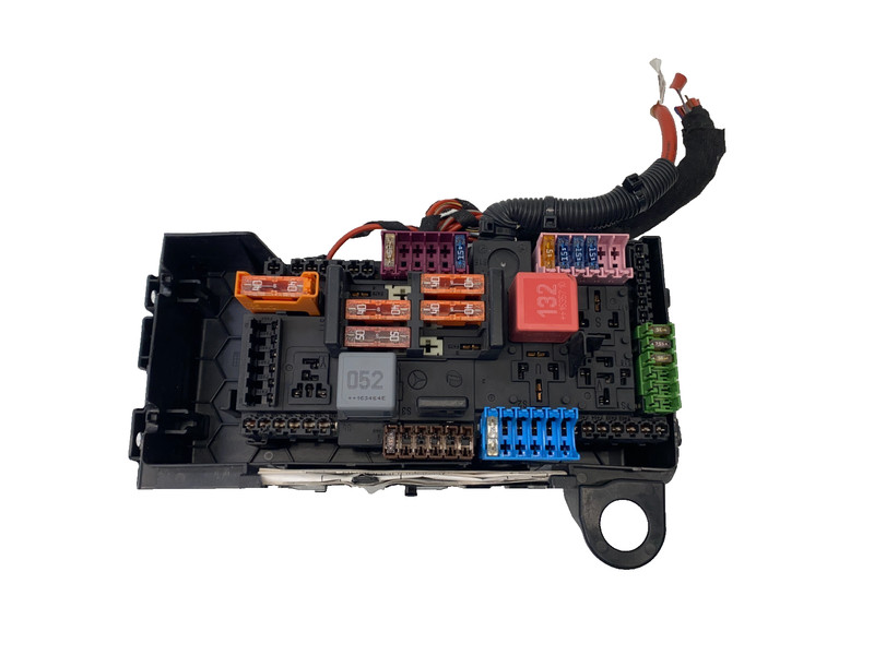 17-20 MERCEDES E400 E450 W213 POWER DISTRIBUTION FUSE RELAY BOX UNIT OEM #A0.60