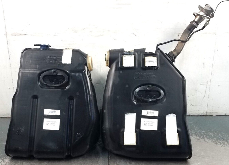 2011 Chevy Corvette C6 Grand Sport Fuel Tanks / Filler Neck #9186 P6
