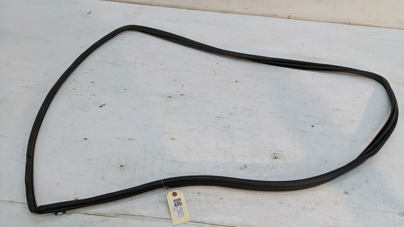 Left Rear Door Body Weatherstrip Seal 62332-06120 2016 Toyota Camry 2012-2017