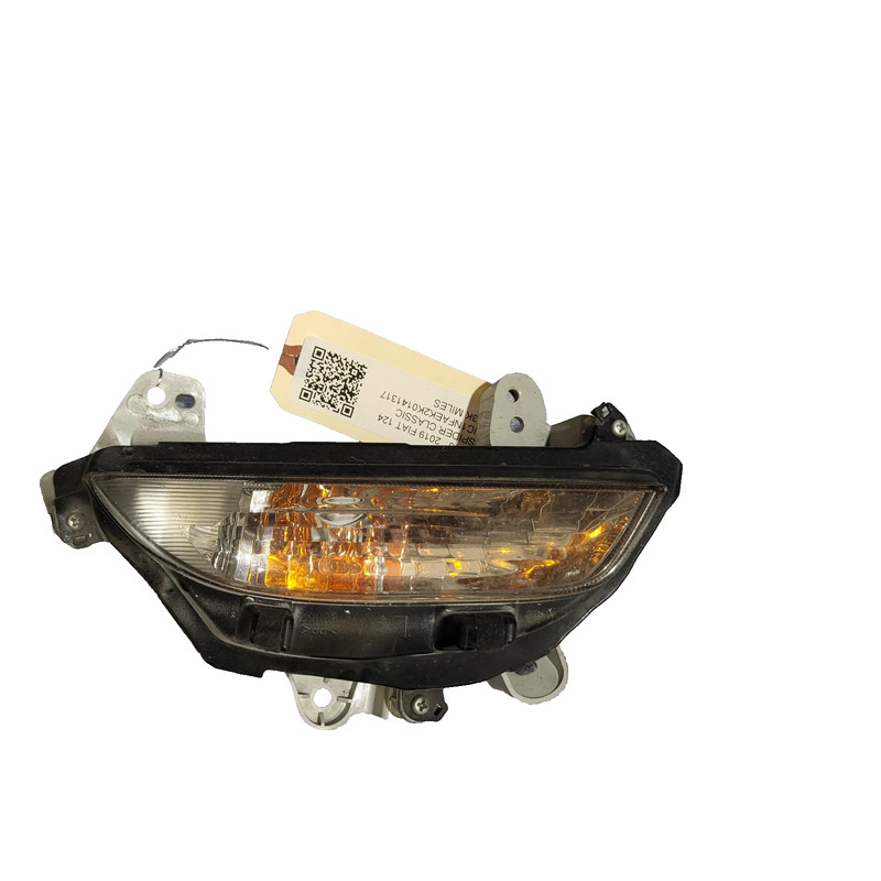 Used Oem Fiat Front Driver Turn Signal Light Lamp for 2019 124 Spider 1.4l Rwd