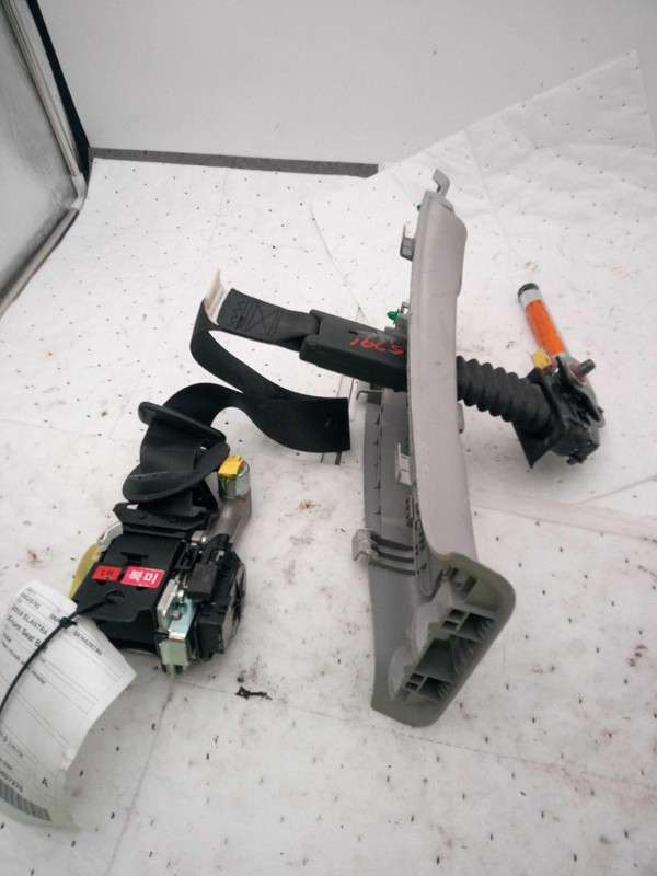 2019 Hyundai Elantra OEM Black Seat Belt Retractor 75K Miles - 88810F3000