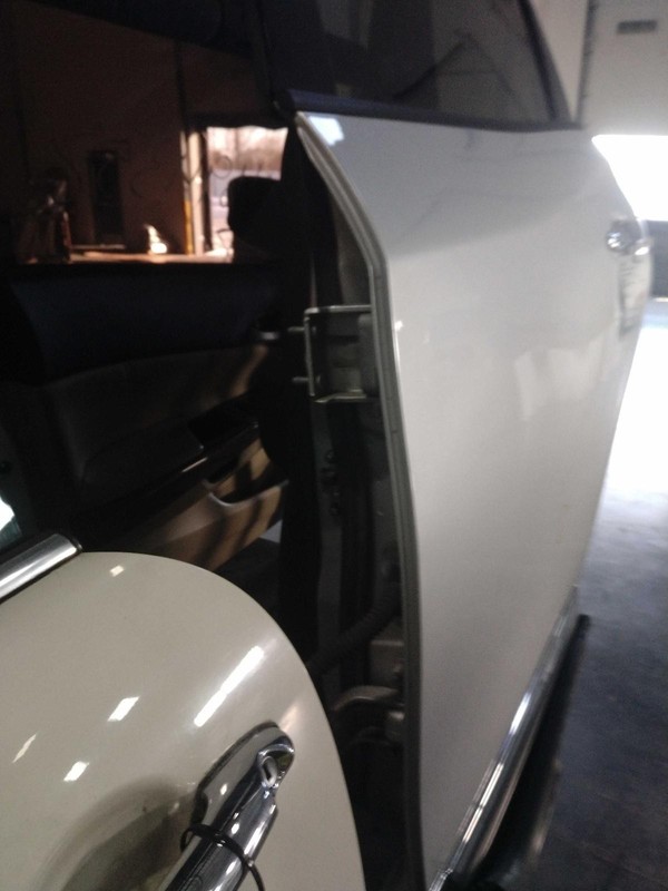 2013 Nissan Pathfinder Left Door Silver Used OEM 185240 - Minor Ding