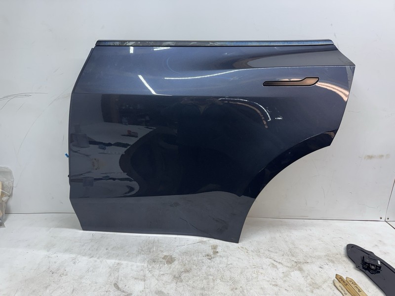 20-24 Tesla model Y rear left driver side door shell Gray 48082
