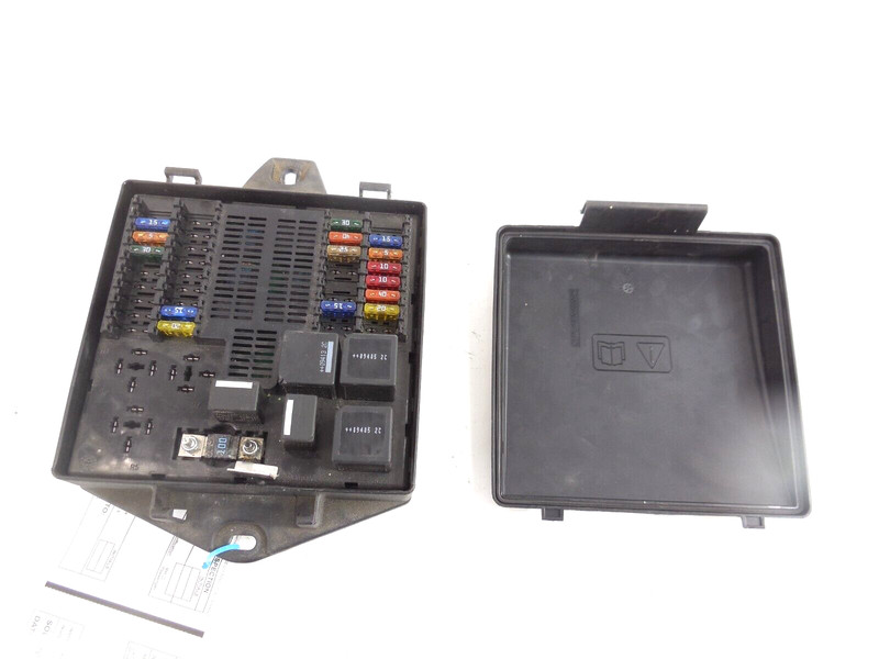 2010-2015 Jaguar XJ Engine Relay Fuse Box OEM 518993019