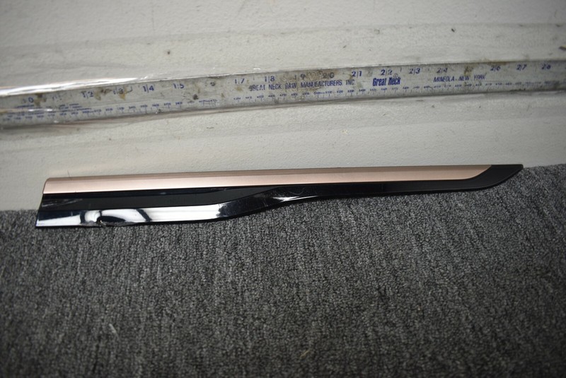 2017-2019 RANGE ROVER VELAR FRONT LEFT SIDE DOOR MOLDING FACTORY OEM