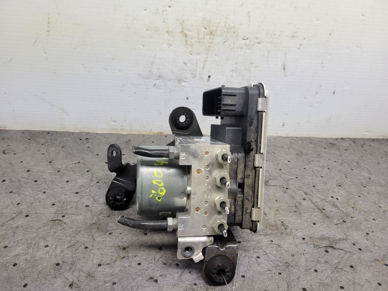 Anti-Lock Brake Part Without Adaptive Cruise Fits 19-22 VOLVO V60 1750005