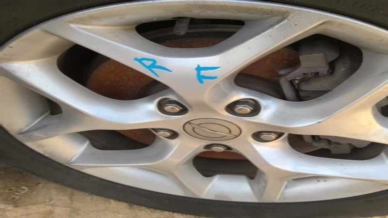 Wheel Road Wheel Aluminum 18x7-1/2 5 Y Spoke Painted Fits 17-18 PACIFICA 1548696