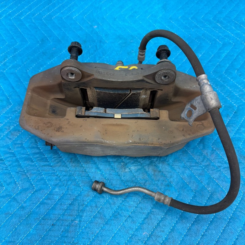 2011–2013 Hyundai Equus Front Right Brake Caliper With Brake Hose OEM