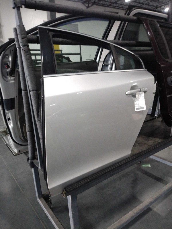 2015 Volvo S60 Left Rear Door Silver Good Condition No Rust 119K Miles