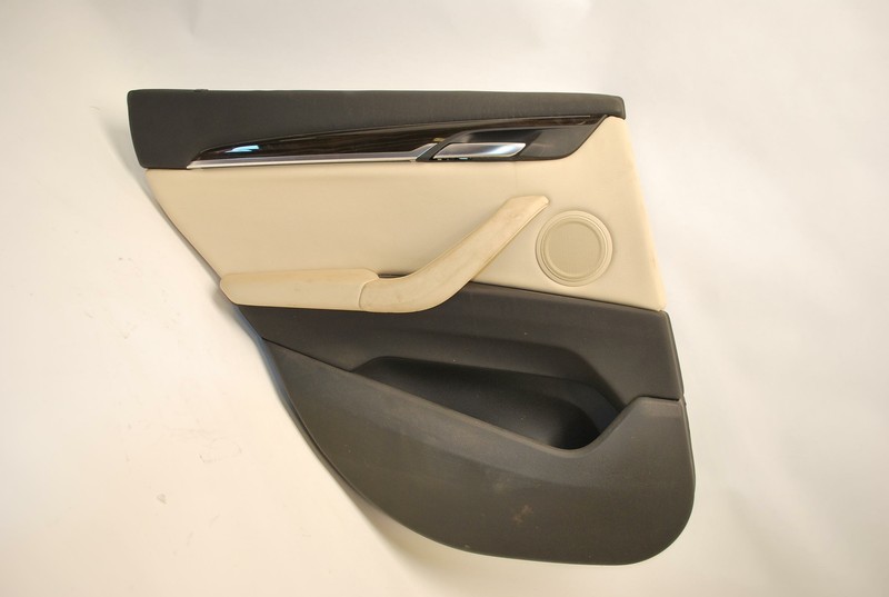 2016-2019 BMW X1 F48 REAR LEFT DRIVER SIDE INTERIOR DOOR PANEL TRIM COVER OEM
